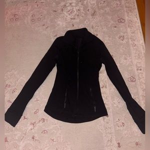 BLACK LULULEMON ALIGN JACKET